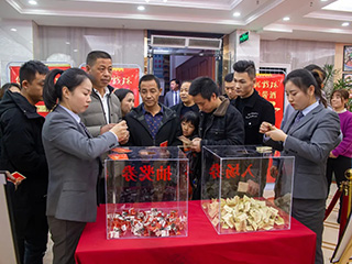 聚力·揚帆——雙龍戲珠酒業(yè)25周年廠(chǎng)慶答謝宴火爆來(lái)襲！